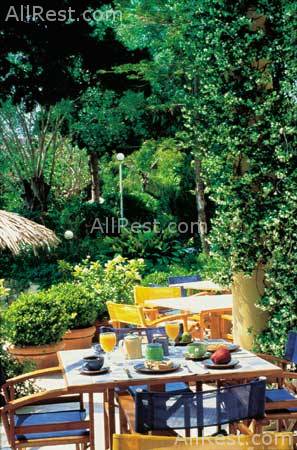 Dionysos Hotel 9